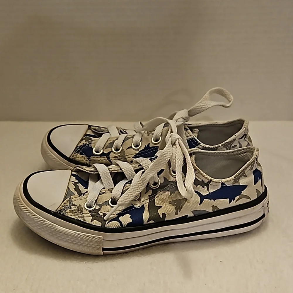 Converse All Stars Low Top Sneakers Blue/Gray Shark Bite Fish Novelty Sz 12